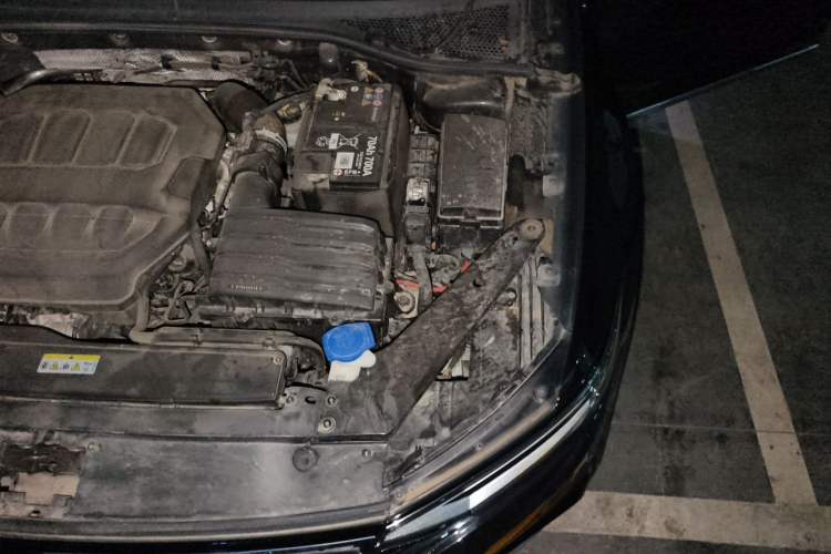 Used Volkswagen Magotan 2023 2 Million Units Limited Edition 330TSI DSG Leading Version Engine Bay Left