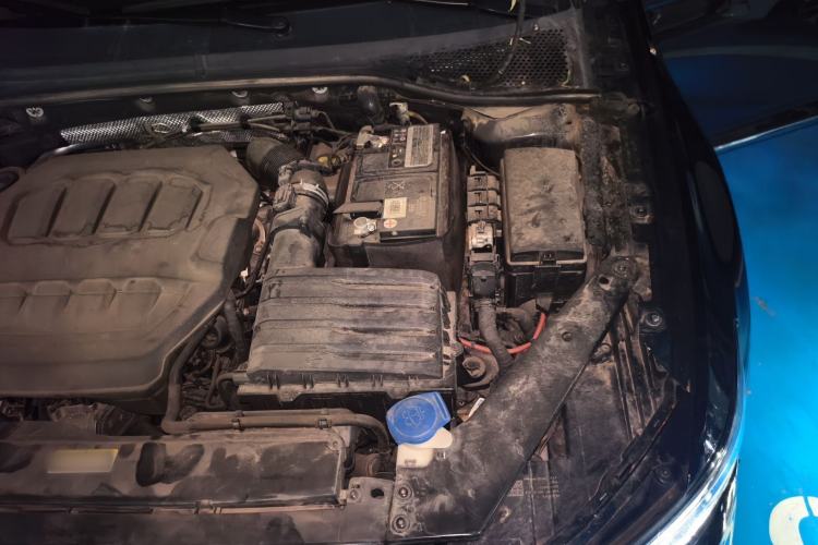Used Volkswagen Magotan 2023 2 Million Units Limited Edition 330TSI DSG Leading Version Engine Bay Left