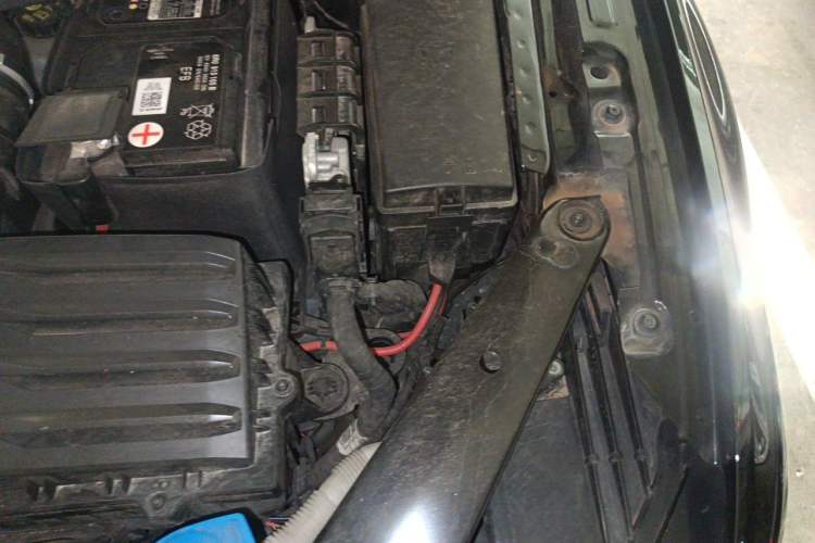 Used Volkswagen Magotan 2023 2 Million Units Limited Edition 330TSI DSG Leading Version Engine Bay Left