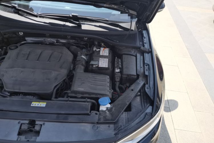 Used Volkswagen Magotan 2023 2 Million Units Limited Edition 330TSI DSG Leading Version Engine Bay Left