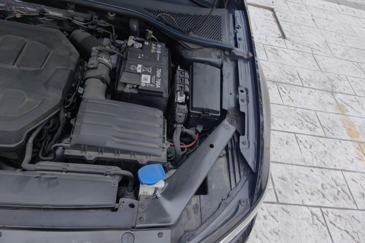 Used Volkswagen Magotan 2023 2 Million Units Limited Edition 330TSI DSG Leading Version Engine Bay Left