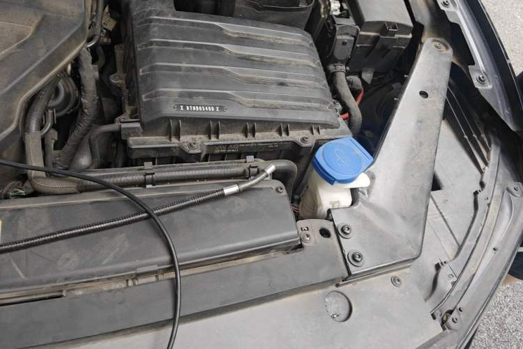 Used Volkswagen Magotan 2023 2 Million Units Limited Edition 330TSI DSG Leading Version Engine Bay Left