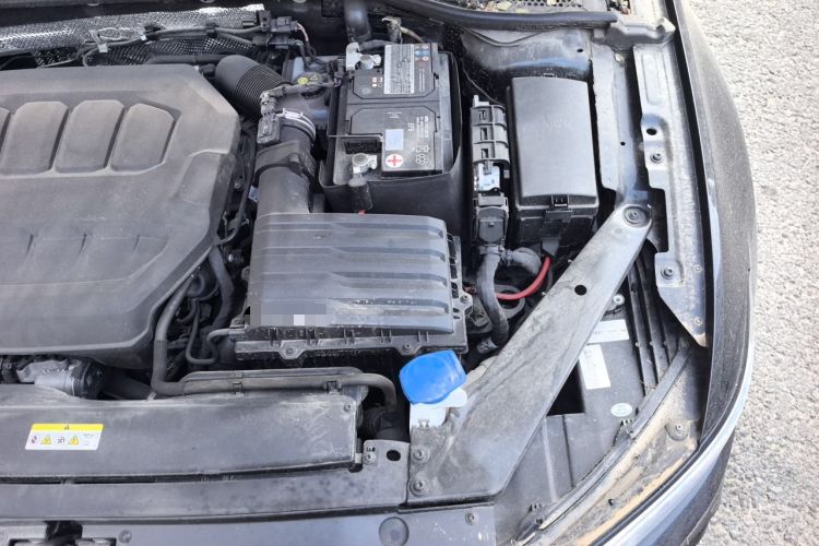 Used Volkswagen Magotan 2023 2 Million Units Limited Edition 330TSI DSG Leading Version Engine Bay Left