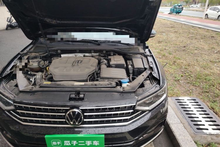 Used Volkswagen Magotan 2023 2 Million Units Commemorative Edition 330TSI DSG Luxury Version Engine Bay Left