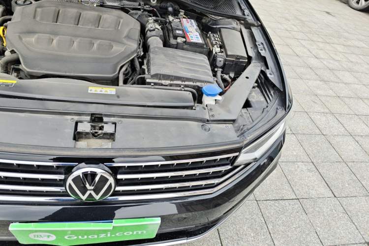 Used Volkswagen Magotan 2023 2 Million Units Limited Edition 330TSI DSG Leading Version Engine Bay Left