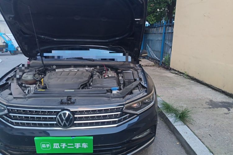 Used Volkswagen Magotan 2023 2 Million Units Commemorative Edition 330TSI DSG Luxury Version Engine Bay Left