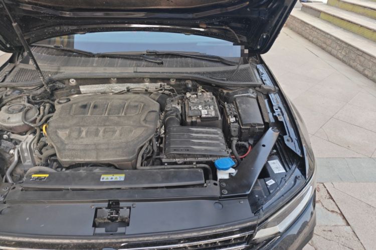Used Volkswagen Magotan 2023 2 Million Units Limited Edition 330TSI DSG Leading Version Engine Bay Left