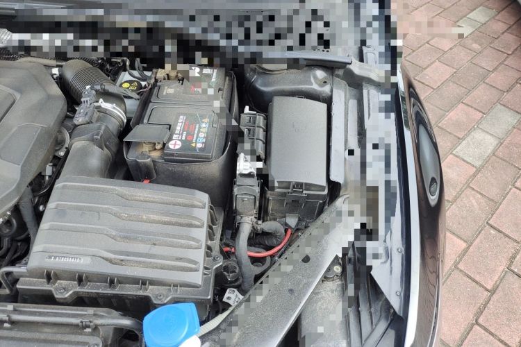Used Volkswagen Magotan 2023 2 Million Units Commemorative Edition 330TSI DSG Luxury Version Engine Bay Left