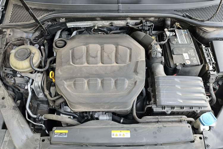Used Volkswagen Magotan 2023 2 Million Units Commemorative Edition 330TSI DSG Luxury Version Engine Bay