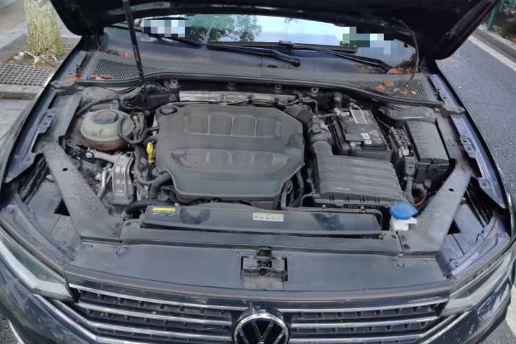 Used Volkswagen Magotan 2023 2 Million Units Limited Edition 330TSI DSG Leading Version Engine Bay