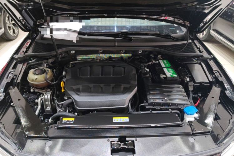Used Volkswagen Magotan 2023 2 Million Units Commemorative Edition 330TSI DSG Luxury Version Engine Bay