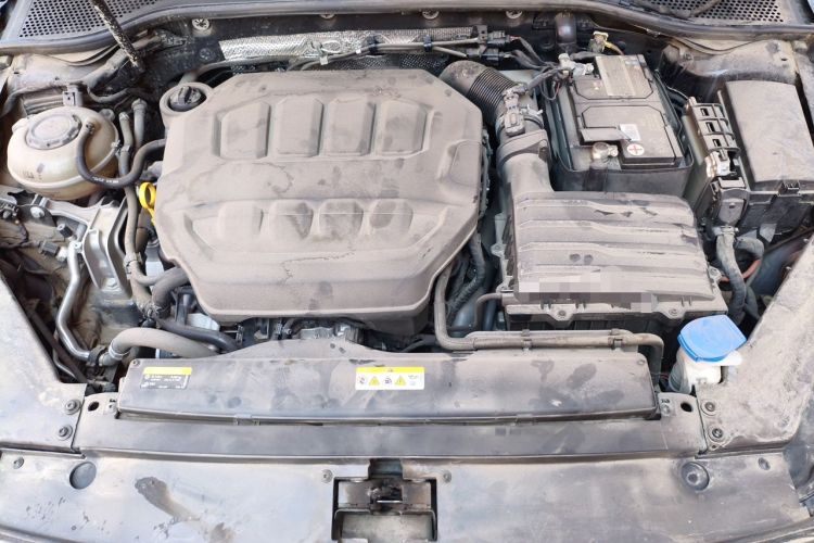 Used Volkswagen Magotan 2023 2 Million Units Commemorative Edition 330TSI DSG Luxury Version Engine Bay