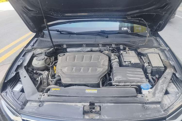 Used Volkswagen Magotan 2023 2 Million Units Commemorative Edition 330TSI DSG Luxury Version Engine Bay