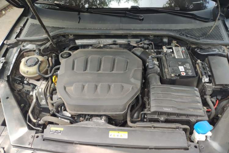 Used Volkswagen Magotan 2023 2 Million Units Commemorative Edition 330TSI DSG Luxury Version Engine Bay