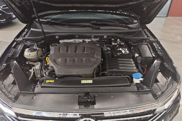 Used Volkswagen Magotan 2023 2 Million Units Limited Edition 330TSI DSG Leading Version Engine Bay