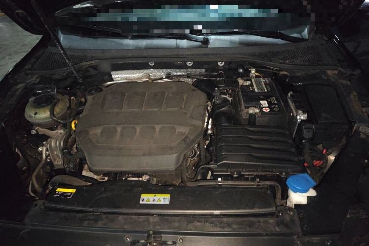 Used Volkswagen Magotan 2023 2 Million Units Commemorative Edition 330TSI DSG Luxury Version Engine Bay