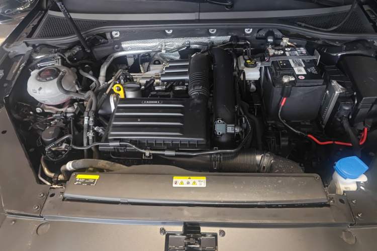 Used Volkswagen Magotan 2023 2 Million Units Limited-Edition 280TSI DSG Comfort Version Engine Bay