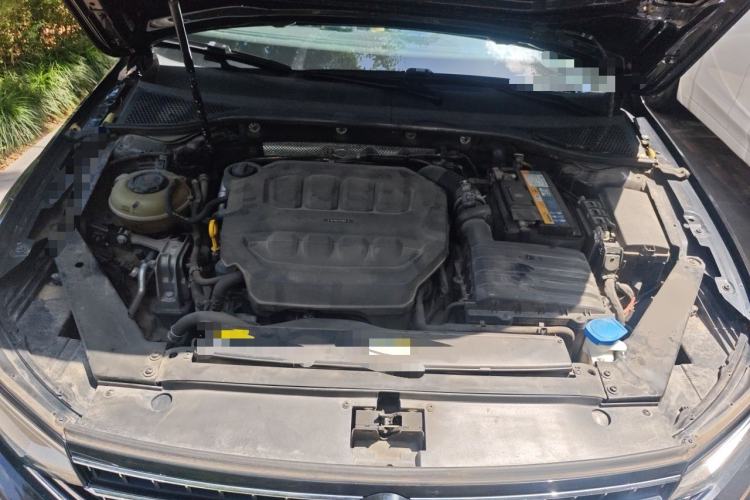 Used Volkswagen Magotan 2023 2 Million Units Limited Edition 330TSI DSG Leading Version Engine Bay