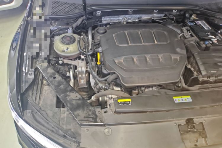 Used Volkswagen Magotan 2023 2 Million Units Limited Edition 330TSI DSG Leading Version Engine Bay Right
