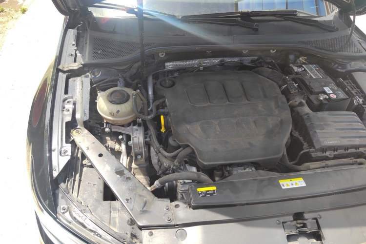 Used Volkswagen Magotan 2023 2 Million Units Limited Edition 330TSI DSG Leading Version Engine Bay Right