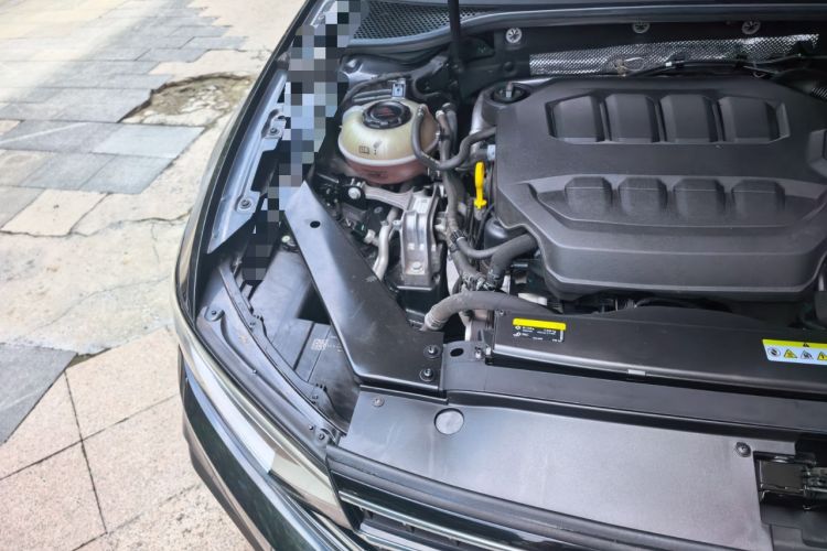 Used Volkswagen Magotan 2023 2 Million Units Limited Edition 330TSI DSG Leading Version Engine Bay Right