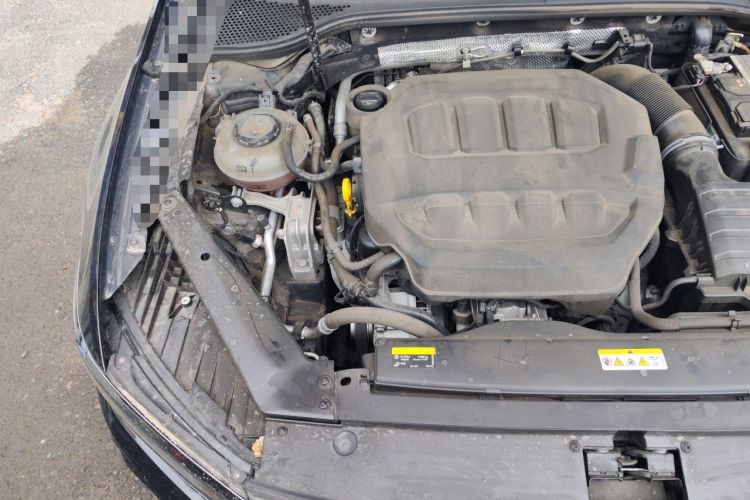 Used Volkswagen Magotan 2023 2 Million Units Limited-Edition 380TSI DSG Flagship Version Engine Bay Right