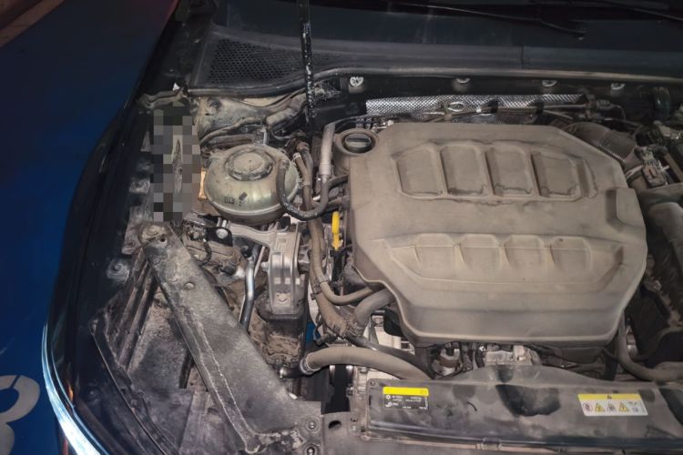 Used Volkswagen Magotan 2023 2 Million Units Limited Edition 330TSI DSG Leading Version Engine Bay Right