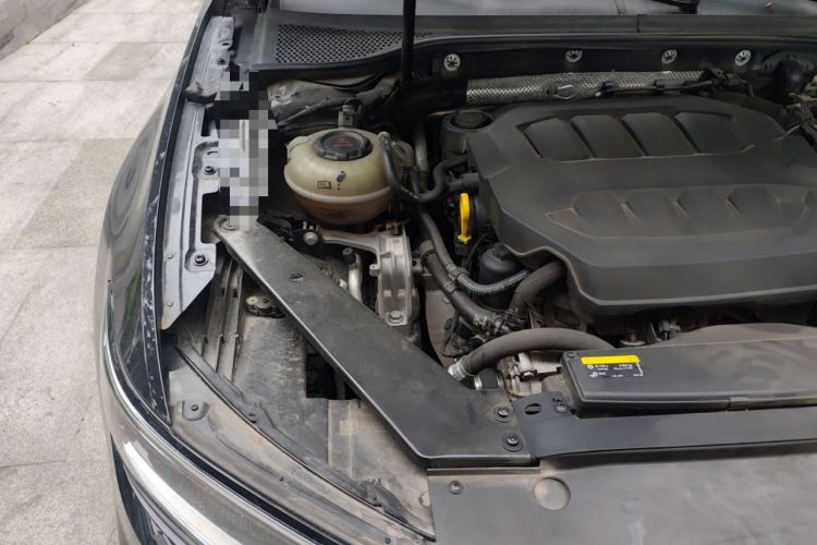 Used Volkswagen Magotan 2023 2 Million Units Limited Edition 330TSI DSG Leading Version Engine Bay Right