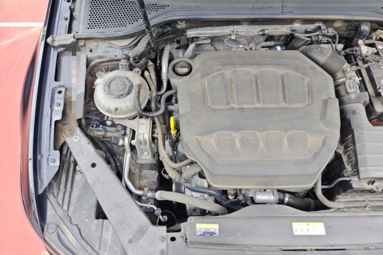 Used Volkswagen Magotan 2023 2 Million Units Commemorative Edition 330TSI DSG Luxury Version Engine Bay Right