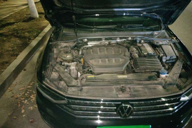 Used Volkswagen Magotan 2023 2 Million Units Commemorative Edition 330TSI DSG Luxury Version Engine Bay Right