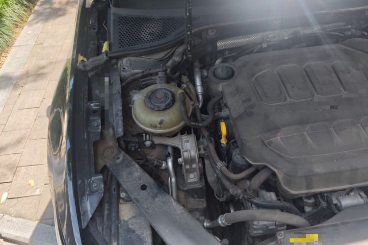 Used Volkswagen Magotan 2023 2 Million Units Limited Edition 330TSI DSG Leading Version Engine Bay Right
