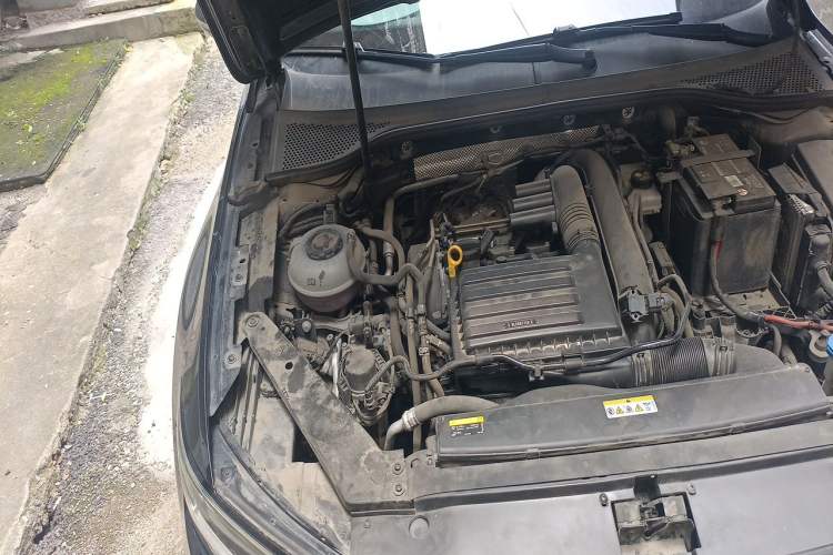 Used Volkswagen Magotan 2023 2 Million Units Limited Edition 280TSI DSG Leading Version Engine Bay Right
