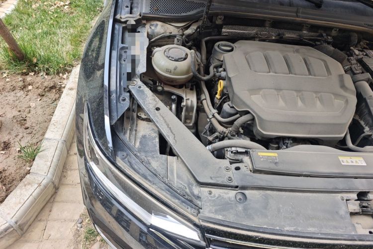 Used Volkswagen Magotan 2023 2 Million Units Limited Edition 330TSI DSG Leading Version Engine Bay Right