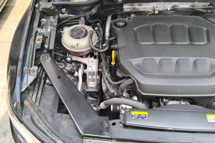 Used Volkswagen Magotan 2023 2 Million Units Limited Edition 330TSI DSG Leading Version Engine Bay Right