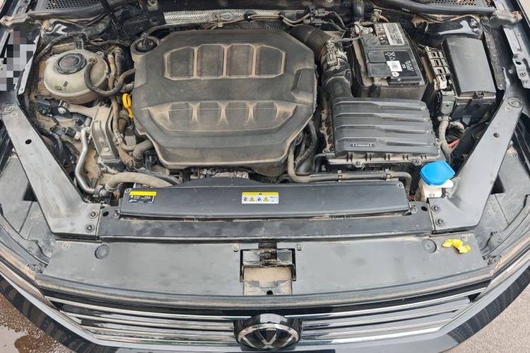 Used Volkswagen Magotan 2023 2 Million Units Limited Edition 330TSI DSG Leading Version Engine Bay