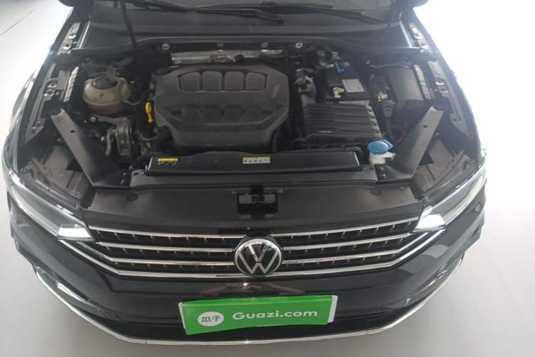 Used Volkswagen Magotan 2023 2 Million Units Limited Edition 330TSI DSG Leading Version Engine Bay