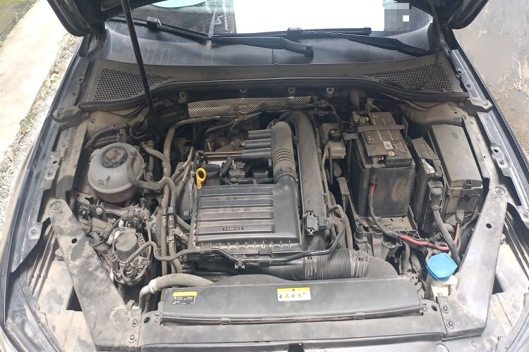Used Volkswagen Magotan 2023 2 Million Units Limited Edition 280TSI DSG Leading Version Engine Bay
