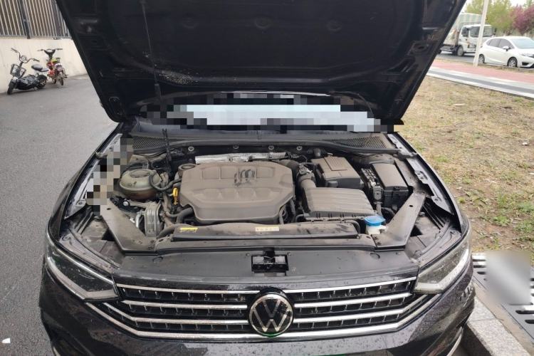 Used Volkswagen Magotan 2023 2 Million Units Commemorative Edition 330TSI DSG Luxury Version Engine Bay