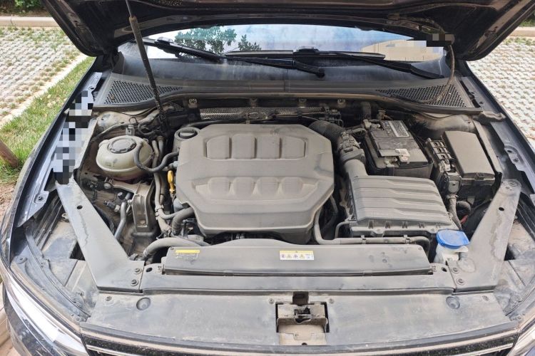 Used Volkswagen Magotan 2023 2 Million Units Limited Edition 330TSI DSG Leading Version Engine Bay