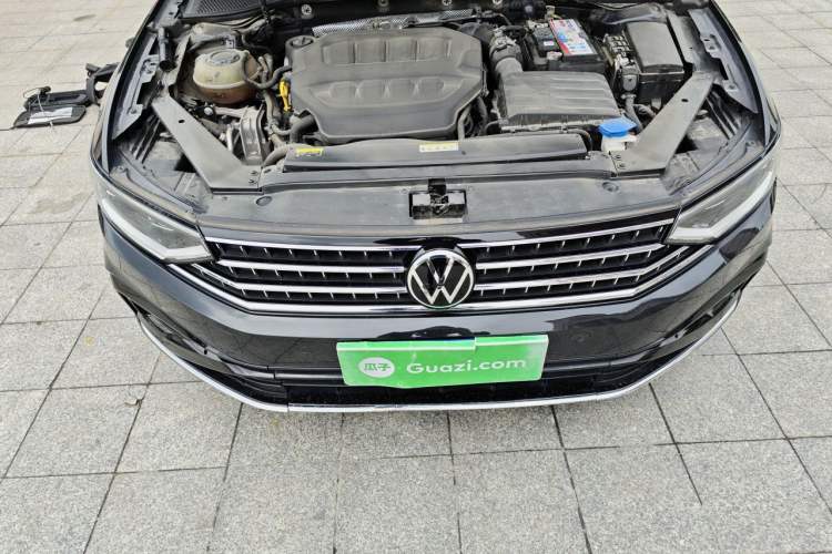 Used Volkswagen Magotan 2023 2 Million Units Limited Edition 330TSI DSG Leading Version Engine Bay