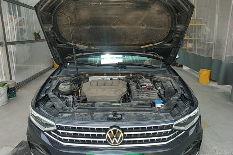 Used Volkswagen Magotan 2023 2 Million Units Commemorative Edition 330TSI DSG Luxury Version Engine Bay