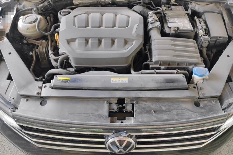 Used Volkswagen Magotan 2023 2 Million Units Limited Edition 330TSI DSG Leading Version Engine Bay