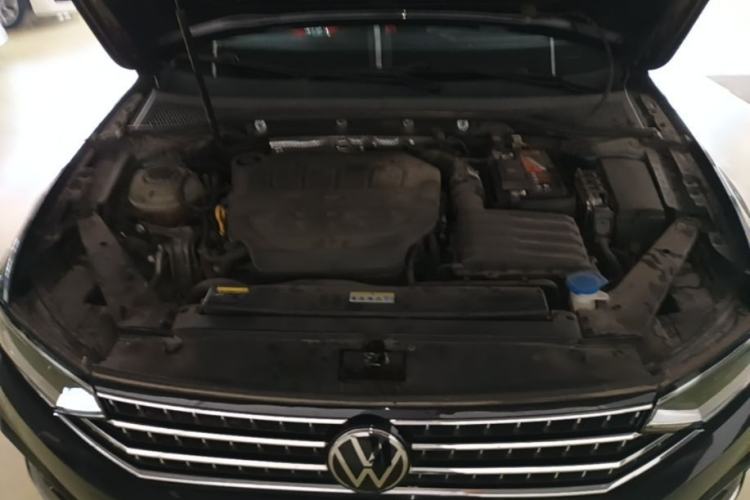Used Volkswagen Magotan 2023 2 Million Units Commemorative Edition 330TSI DSG Luxury Version Engine Bay
