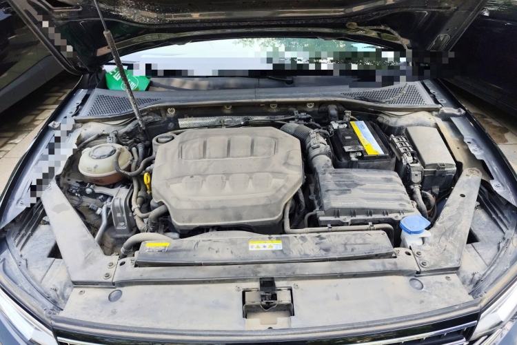 Used Volkswagen Magotan 2023 2 Million Units Limited Edition 330TSI DSG Leading Version Engine Bay