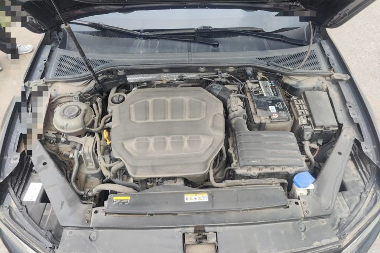 Used Volkswagen Magotan 2023 2 Million Units Limited Edition 330TSI DSG Leading Version Engine Bay