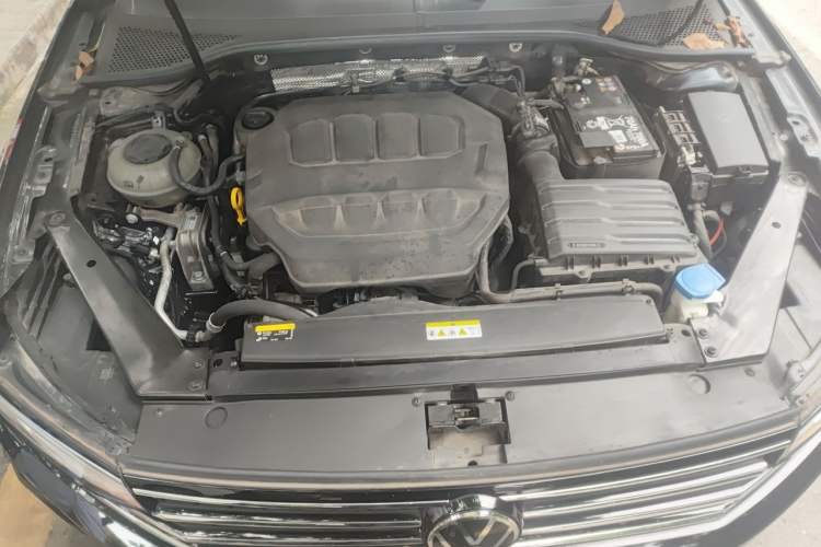 Used Volkswagen Magotan 2023 2 Million Units Commemorative Edition 330TSI DSG Luxury Version Engine Bay
