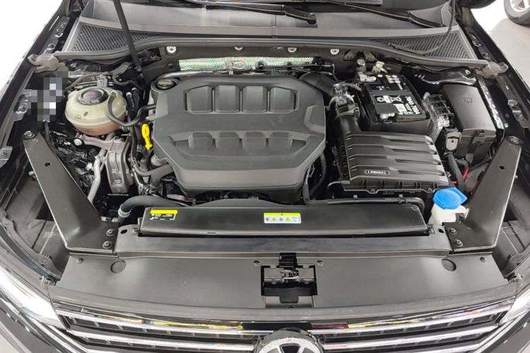Used Volkswagen Magotan 2023 2 Million Units Limited Edition 330TSI DSG Leading Version Engine Bay