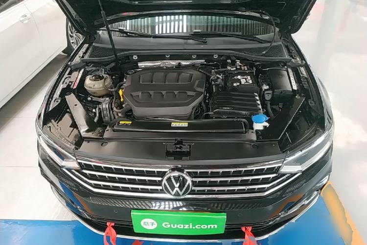 Used Volkswagen Magotan 2023 2 Million Units Limited Edition 330TSI DSG Leading Version Engine Bay