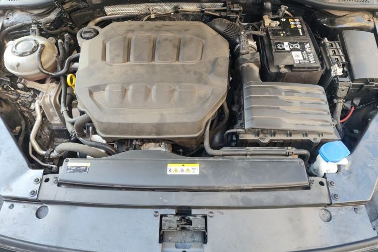 Used Volkswagen Magotan 2023 2 Million Units Commemorative Edition 330TSI DSG Luxury Version Engine Bay