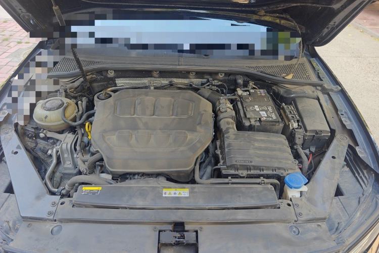Used Volkswagen Magotan 2023 2 Million Units Commemorative Edition 330TSI DSG Luxury Version Engine Bay